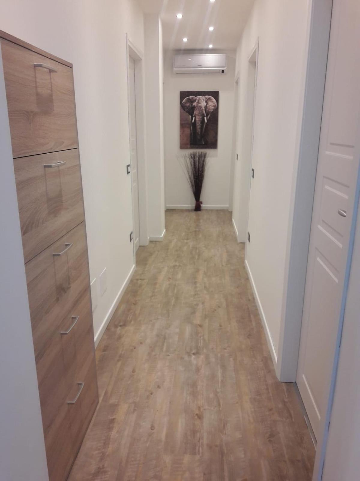 Alessandra'S Home เวโรนา ภายนอก รูปภาพ